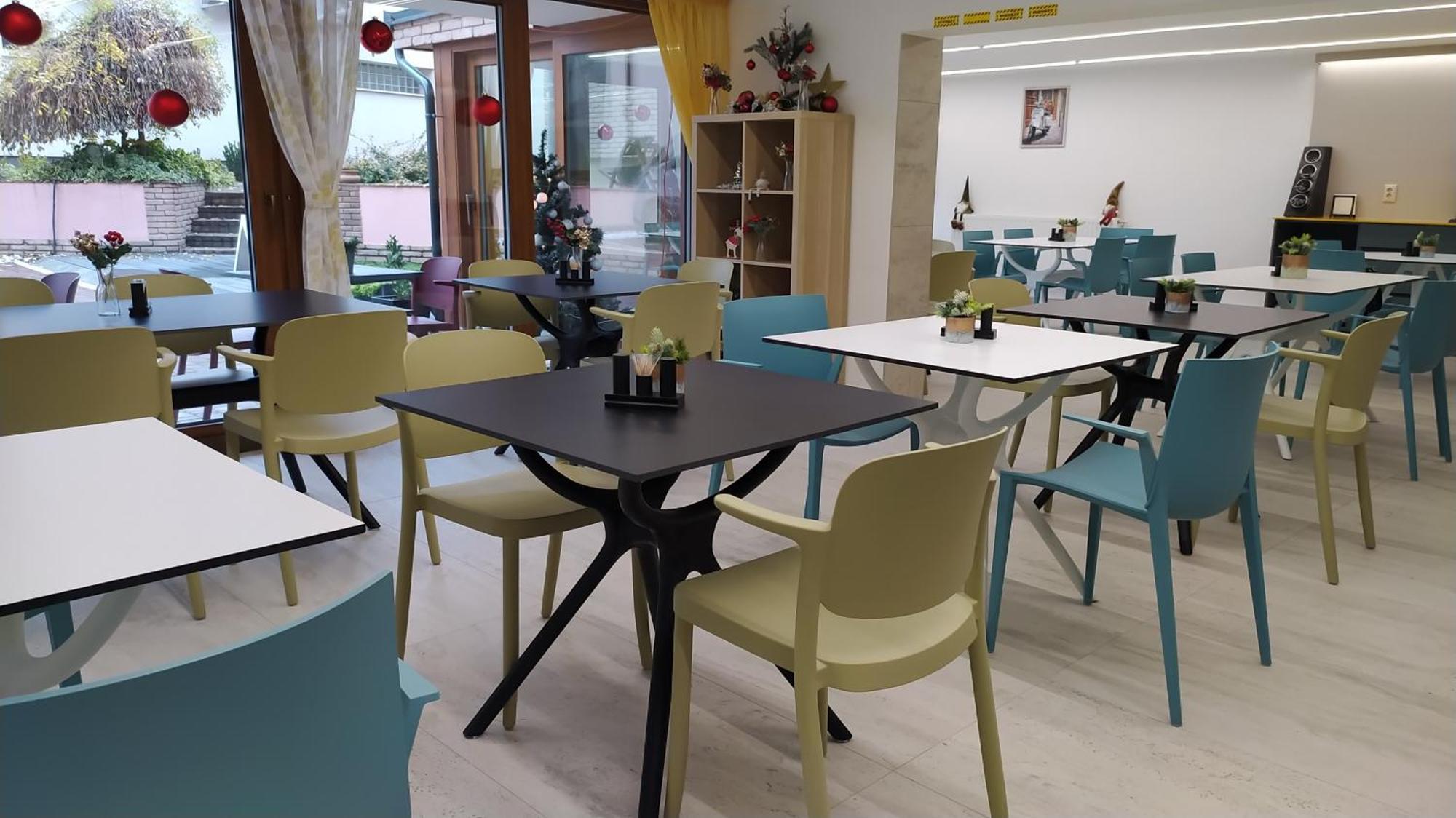 La Vita Premium Panzio Gyula Exterior foto